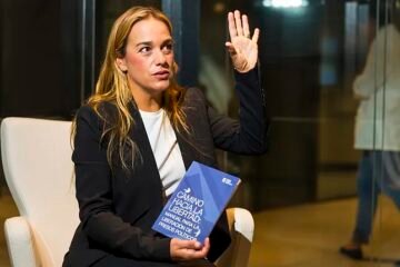 Lilian Tintori critica «silencio cómplice» de España con presos políticos y crisis en Venezuela