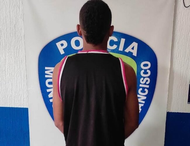 Intenta quemar a su expareja embarazada