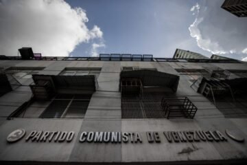 PCV: Maduro busca reparar su legitimidad con foro antifascista