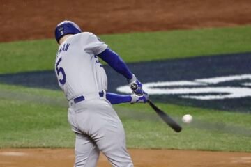 Pelota del grand slam de Freeman en Serie  Mundial vendida por 1,5 millones de dólares