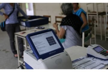 CNE: Partidos venezolanos eligieron la posición de su boleta de votación para comicios municipales
