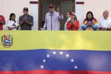 Maduro dice que elección de alcaldes «consolida la victoria» de las presidenciales de 2024