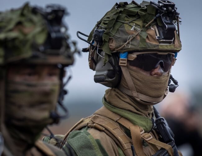 Cómo desarrollar una industria digital con una guerra en el patio trasero