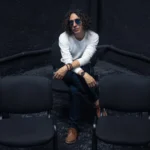 Óscar Vera retrata la lealtad, la redención y la ironía de la vida en Los Años Wonder