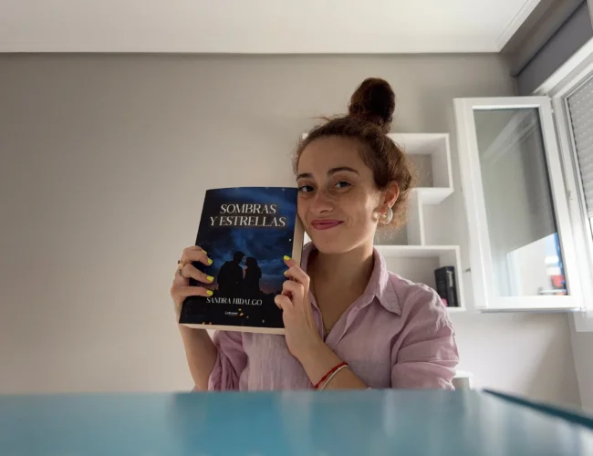 Sandra Hidalgo Veleda deslumbra con su debut literario: “Sombras y Estrellas”