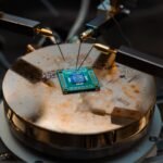 El chip más alto del mundo crece hacia arriba para burlar los límites de la informática: ¿adiós a la ley de Moore?