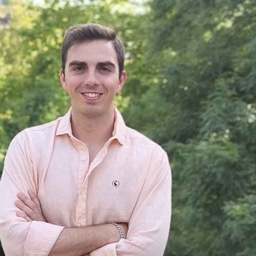 Sergio Sánchez Ramírez irrumpe en la novela negra con una propuesta tan sensorial como incómoda