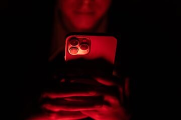 Bruselas cuestiona el plan de Sánchez de perseguir a los directivos por contenidos publicados por terceros en sus redes sociales