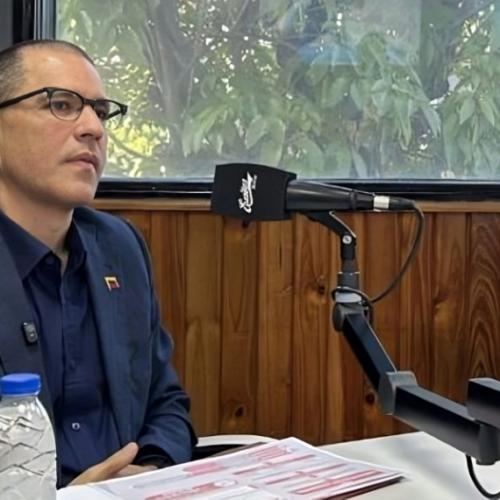 Diputado Jorge Arreaza reconoce que «es imposible» que la Ley de Amnistía pueda cubrirlo «todo»