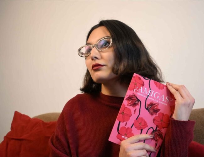 ISABELLA VELÁSQUEZ EXPLORA EL DUELO POR LA PÉRDIDA DE UNA AMISTAD EN ‘¿AMIGAS?, TAMBIÉN SE LLORA POR CONFIAR’