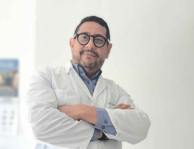 VINICIO VILLALOBOS ORTEGA PUBLICA ‘VIOLENCIA EN LA ESTRUCTURA HOSPITALARIA. ¿COSTUMBRE, NECESIDAD O SILENCIOS CÓMPLICES?’, UNA REFLEXIÓN CRÍTICA DESDE TRES DÉCADAS DE PRÁCTICA CLÍNICA