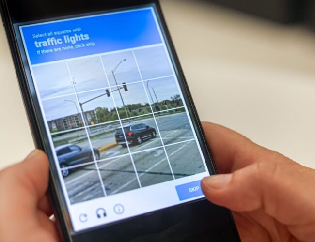 ‘Captchas’: ¿Ha logrado Google que todos entrenemos a su IA sin saberlo?