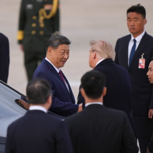 China confirma su “primer diálogo” con EE UU sobre inteligencia artificial