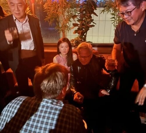 La amistad de Jensen Huang, jefe de Nvidia, con una presunta agente china dispara las alarmas sobre el espionaje en el mundo de la IA